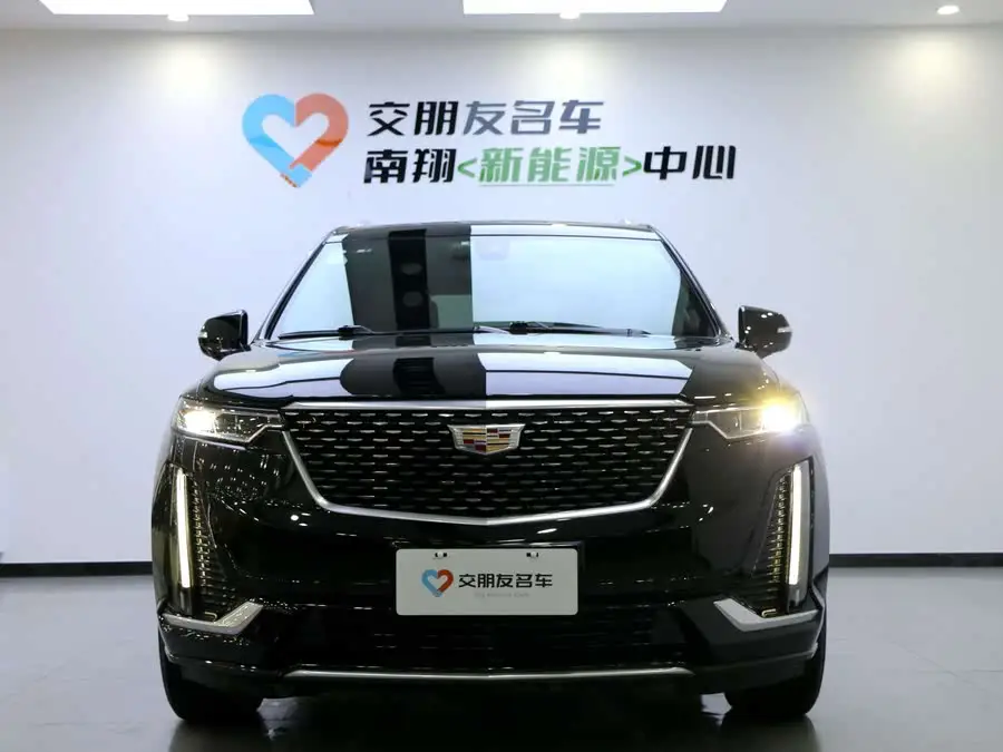 كاديلاك XT6 2021 2.0T ستة مقاعد دفع رباعي فاخرة