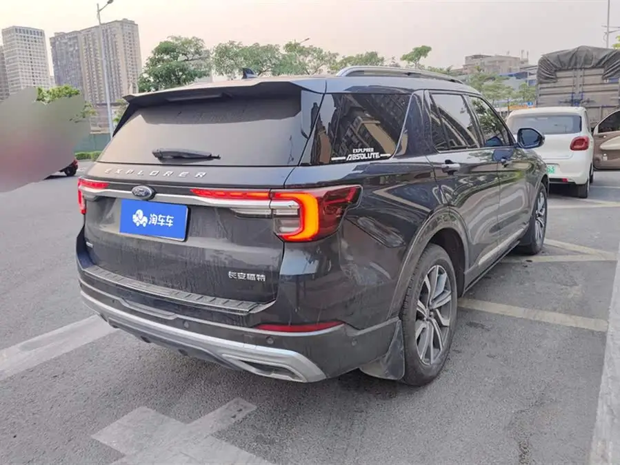 مستكشف 2023 إيكوبوست 285 إصدار تيتانيوم 4WD 6 مقاعد