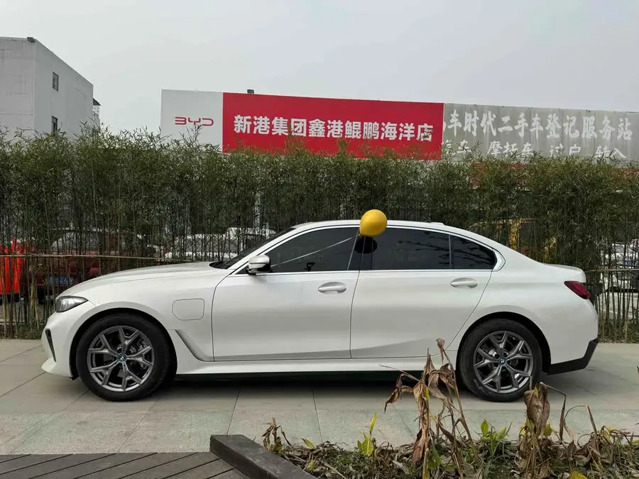 بي إم دبليو i3 2024 eDrive 35 L