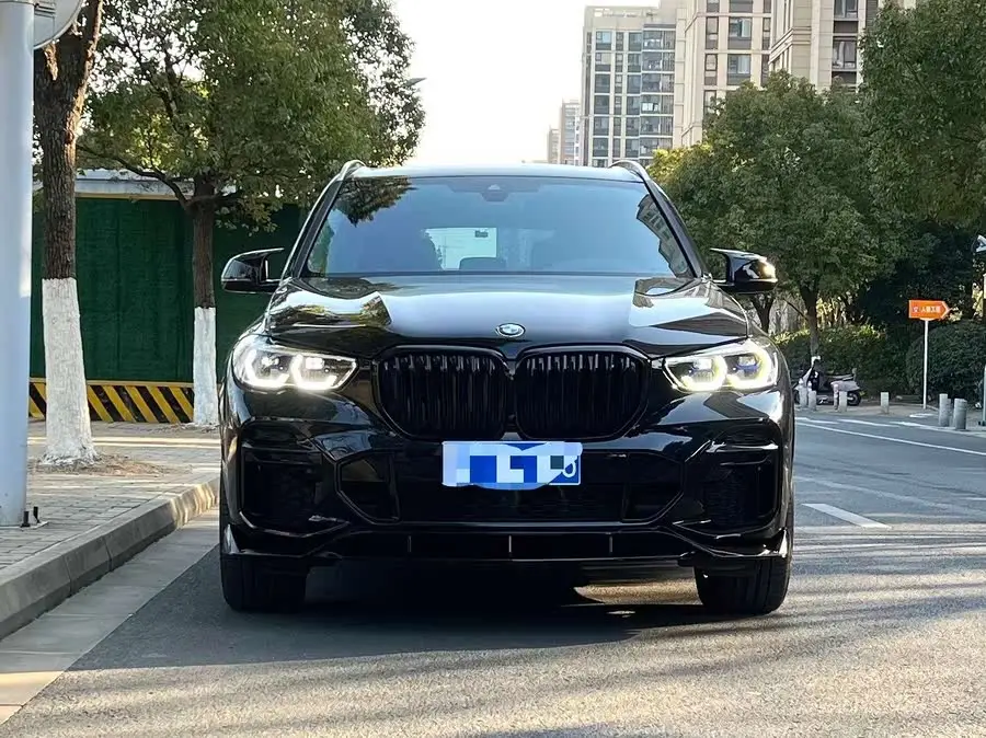 بي إم دبليو X5 2022 xDrive 30Li حزمة رياضية M