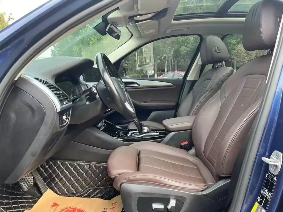 BMW iX3 2021 Leading Edition