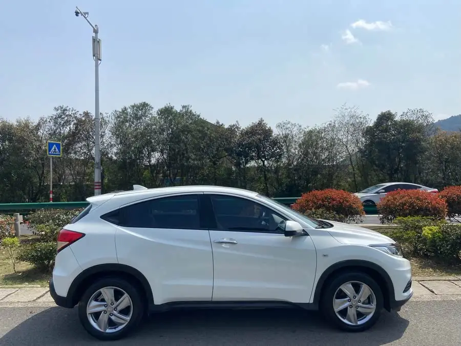 2020 Honda HR-V 220 TURBO CVT Flagship Version