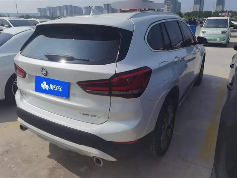 بي إم دبليو X1 2021 sDrive20Li الفئة الفاخرة