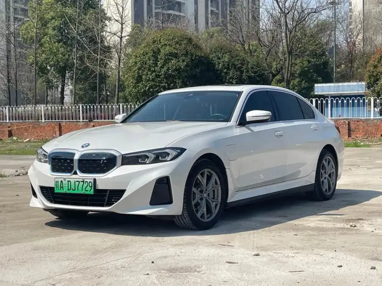 BMW i3 2022 eDrive 35 L