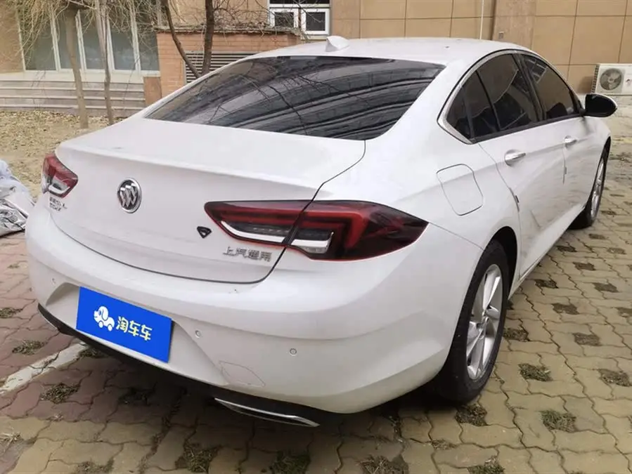 بيوك ريجال 2023 552T الإصدار الذكي