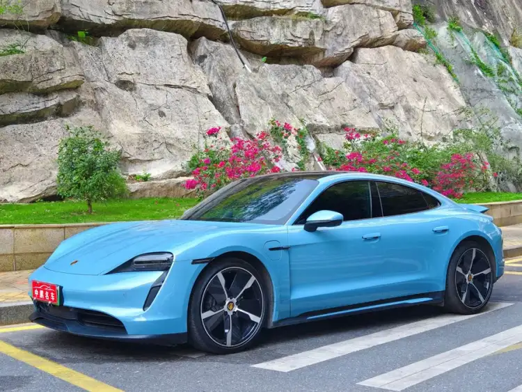 Taycan 2022 Model Facelift