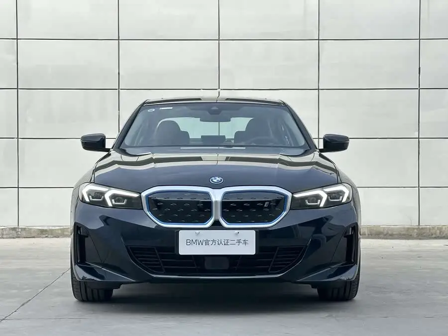 BMW i3 2022 eDrive 35 L