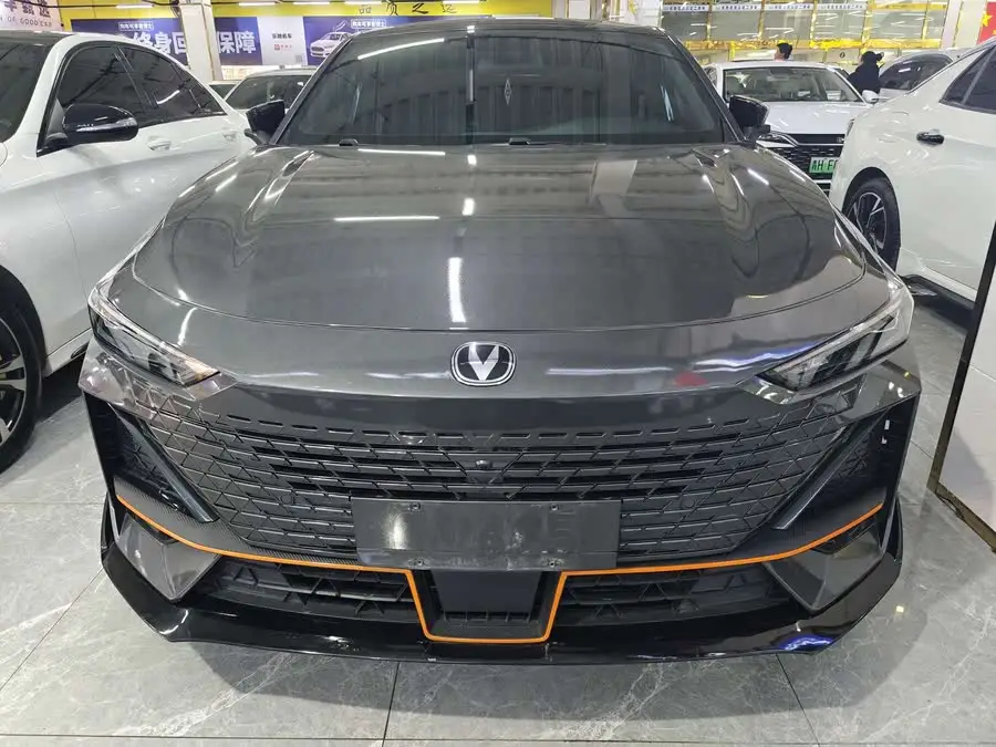 Changan UNI-V 2023 1.5T Sports Version