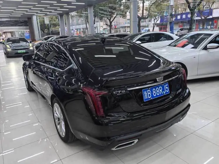 كاديلاك CT5 2021 28T الفاخرة