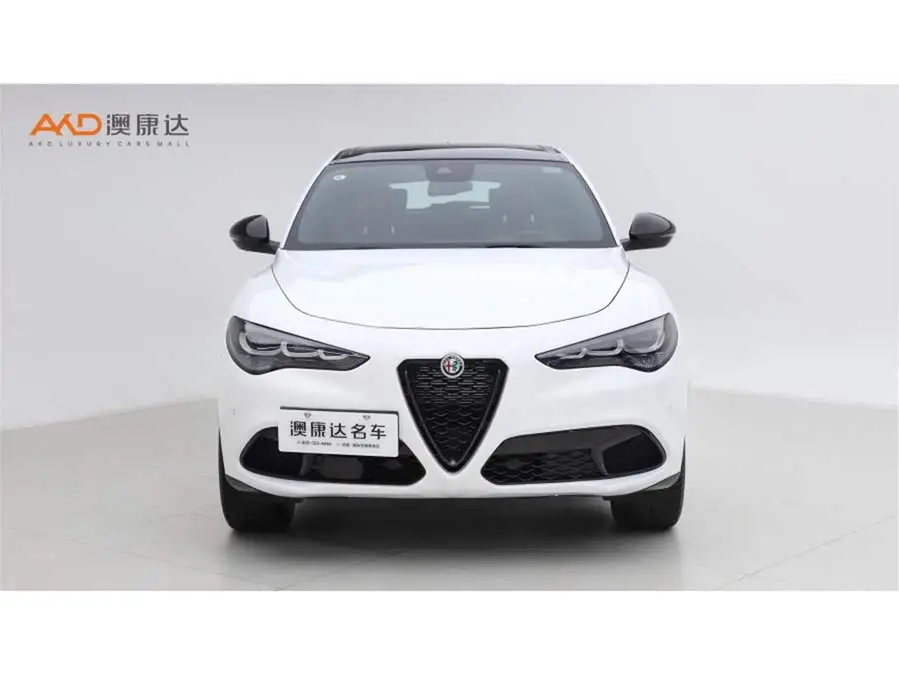 2023 Stelvio 2.0T 280HP Veloce Track Edition
