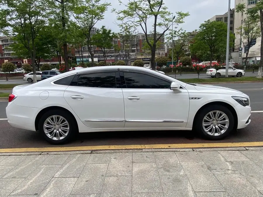 Buick LaCrosse 2018 30H Elite