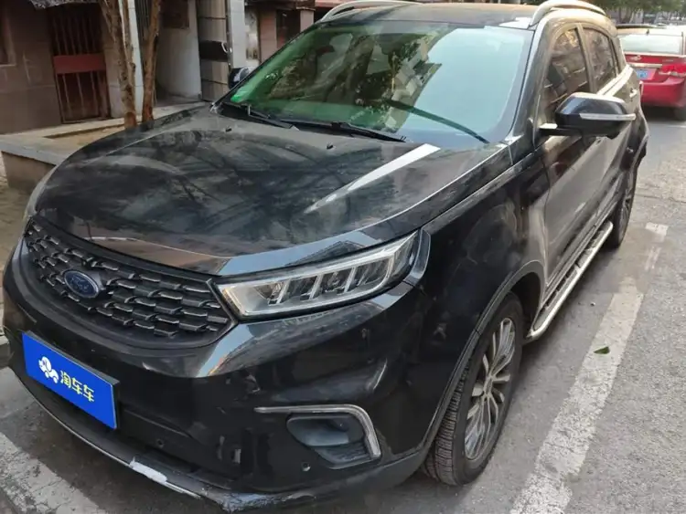 2020 Lynk & Co 01 Lynk & Co S EcoBoost 145 CVT Executive