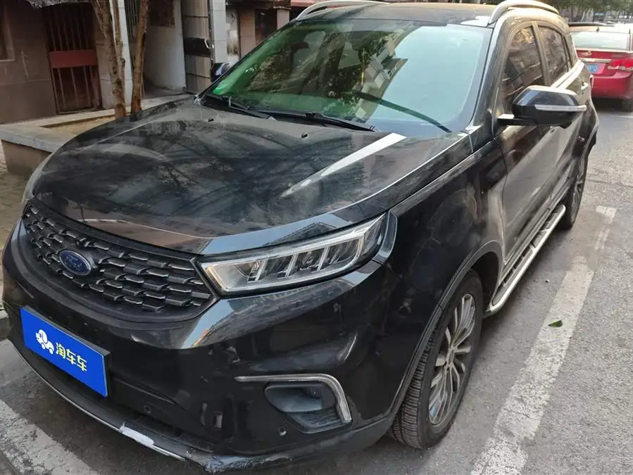 2020 Lynk & Co 01 Lynk & Co S EcoBoost 145 CVT Executive