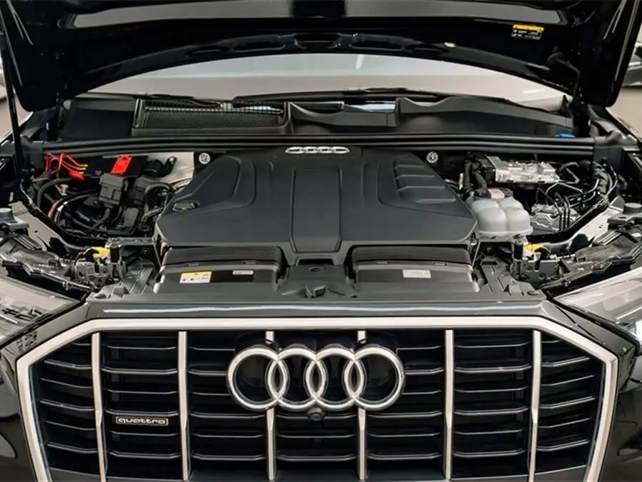 Audi Q7 2023 45 TFSI quattro S line Sport