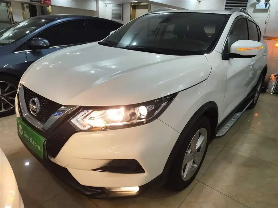 2021 نيسان قشقاي 2.0L CVT إصدار ذكي