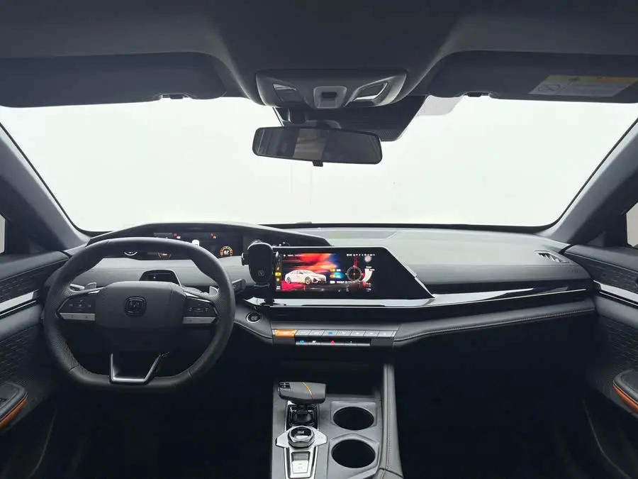 Changan UNI-V 2023 1.5T Premium