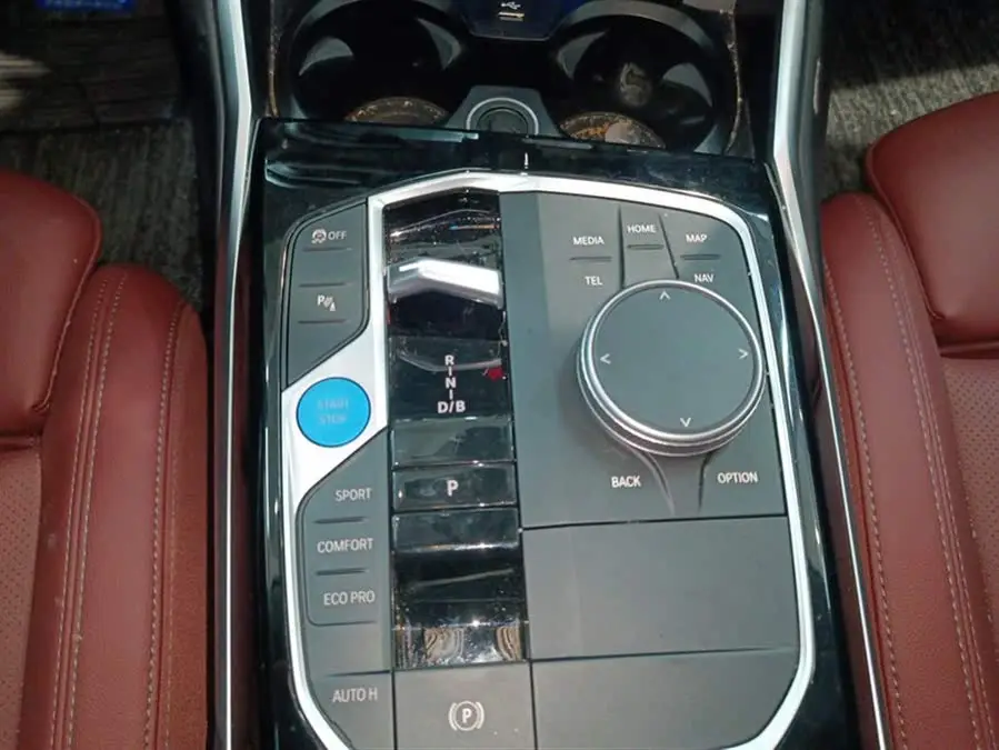 بي إم دبليو i3 2024 eDrive 35 L