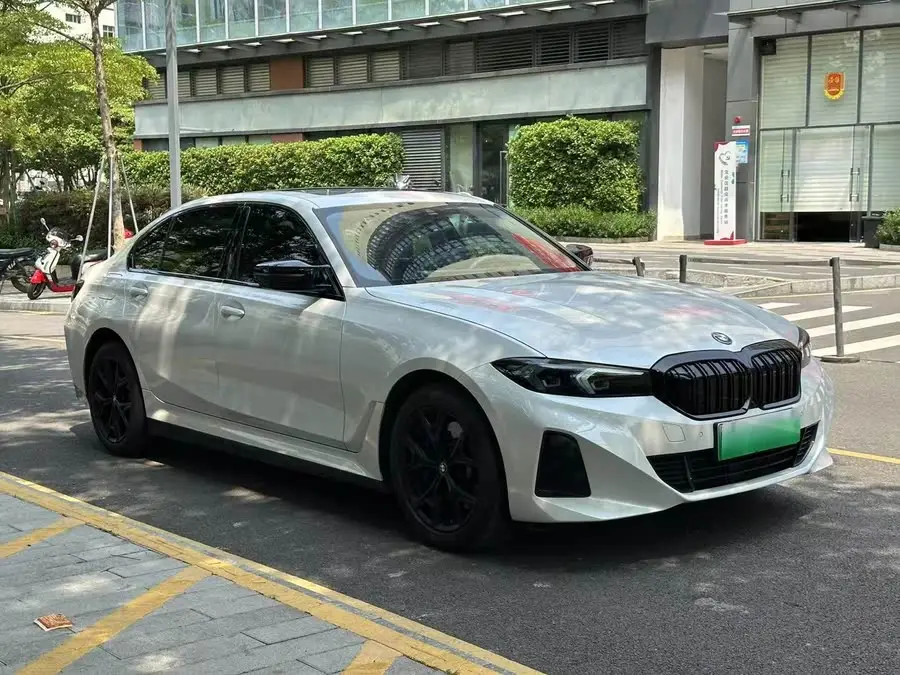 بي إم دبليو i3 2024 eDrive 35 L