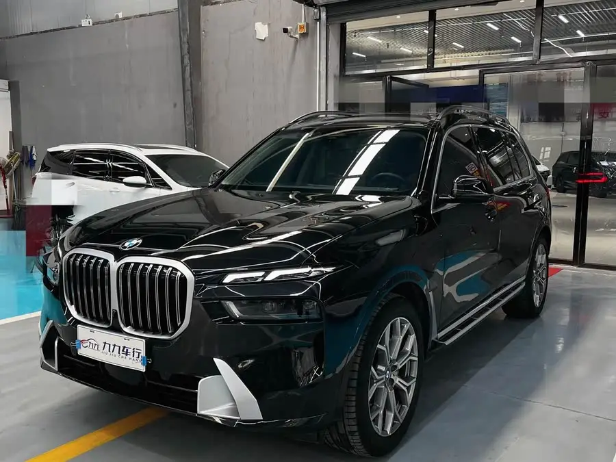بي إم دبليو X7 2023 xDrive40i باقة فاخرة
