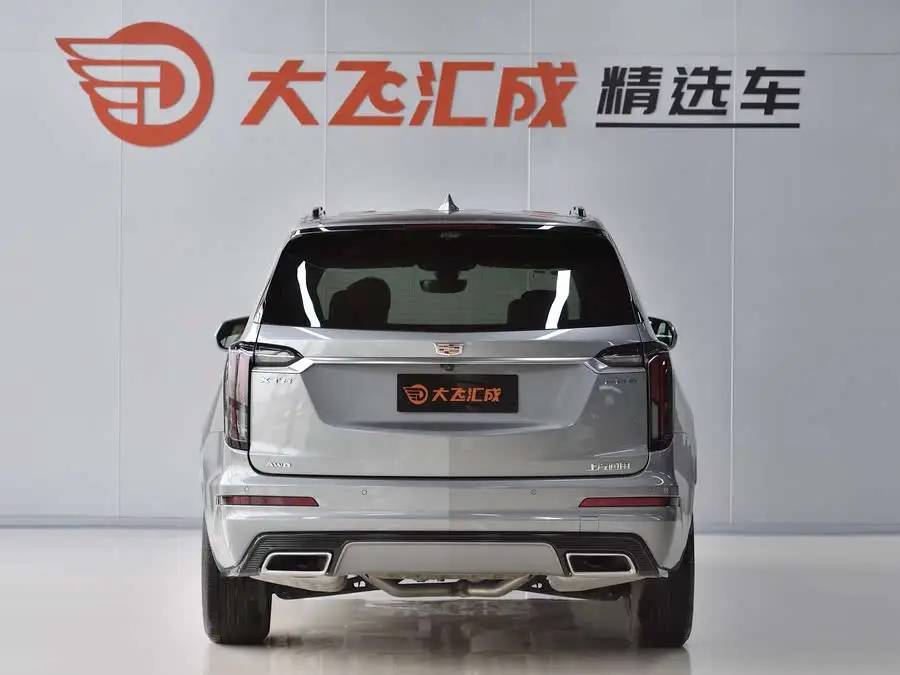 كاديلاك XT6 2022 2.0T ستة مقاعد دفع رباعي بلاتينيوم