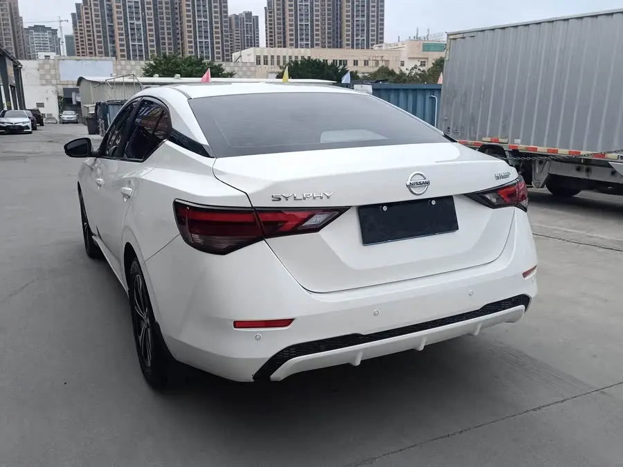 2022 نيسان سيلفي 1.6 لتر XL CVT نسخة استمتاع
