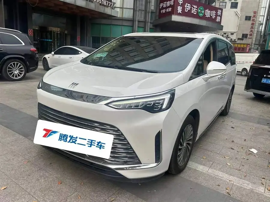 قرن 2023 2.0T فئة البريميوم ذات السبعة مقاعد