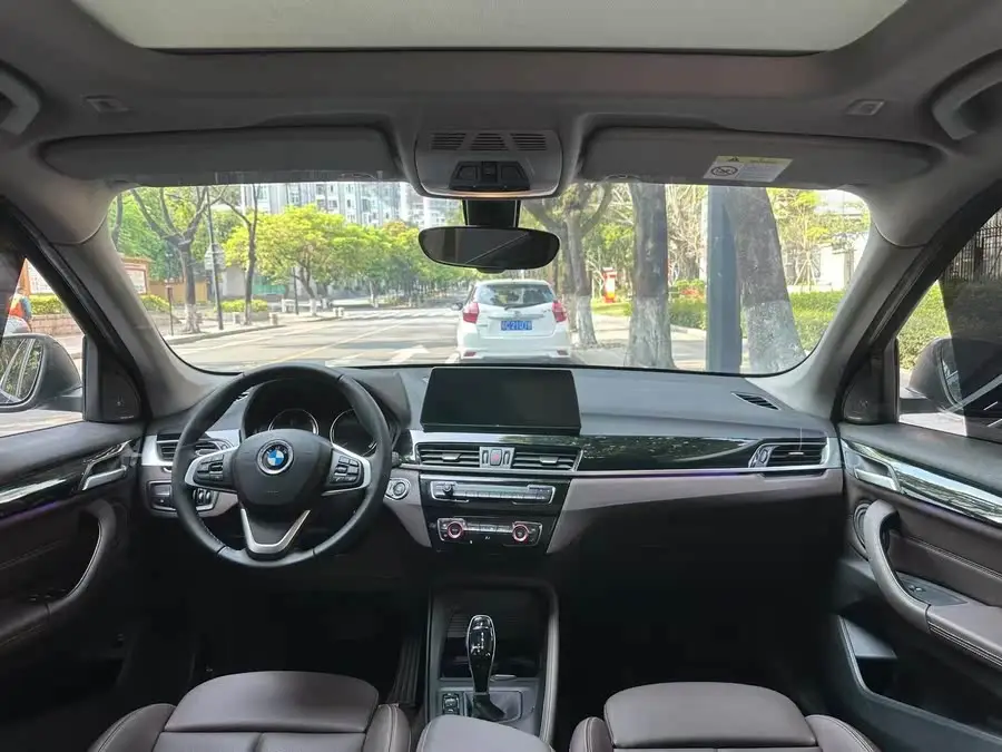 BMW X1 2020 sDrive25Li Leading