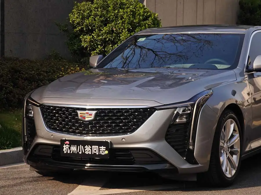 كاديلاك CT5 2024 28T برو الفاخرة