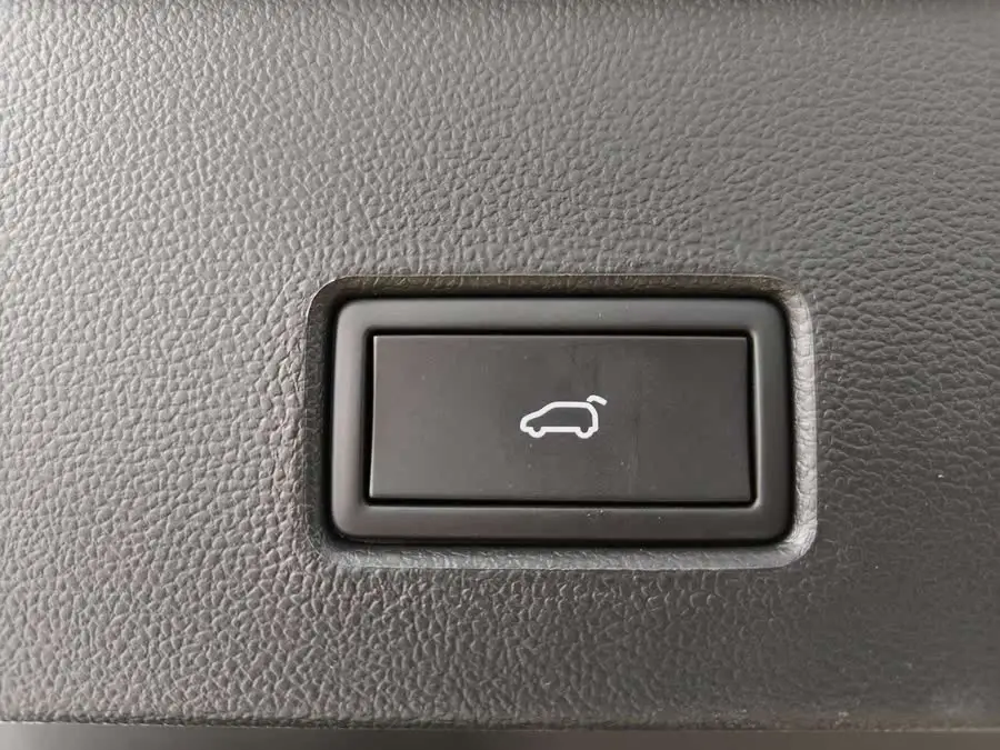 T-ROC 2023 300TSI DSG Two-Wheel Drive Starry Edition