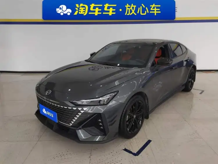 Changan UNI-V 2022 1.5T Premium