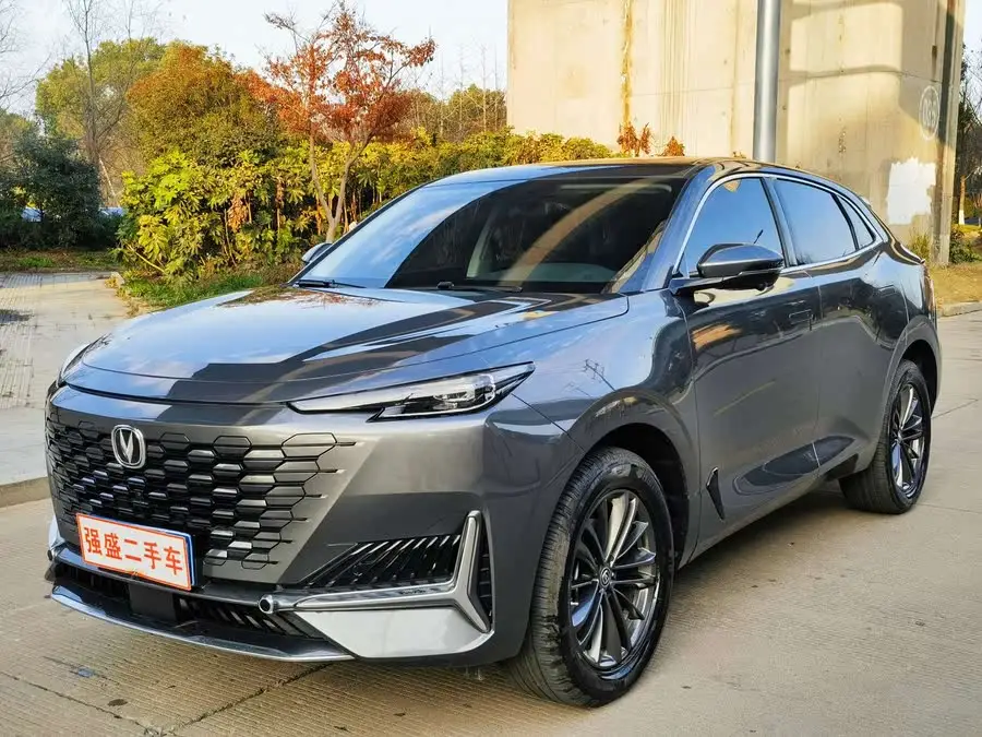 تشانغآن UNI-K 2021 2.0T الفاخرة