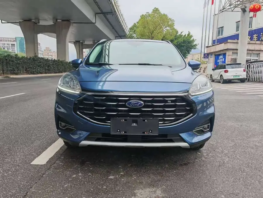 فورد إسكايب 2020 إيكوبوست 245 دفع رباعي تيتانيوم