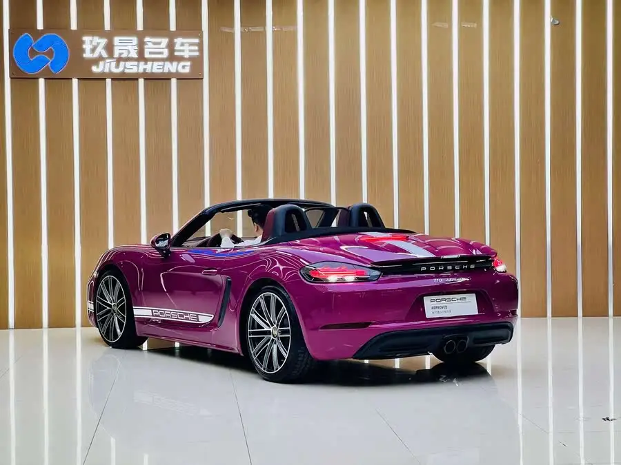 Porsche 718 2022 Model Boxster T 2.0T