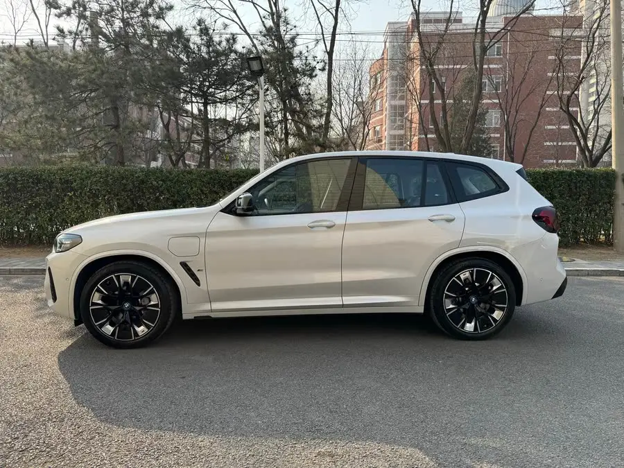 BMW iX3 2023 Model Leading Edition