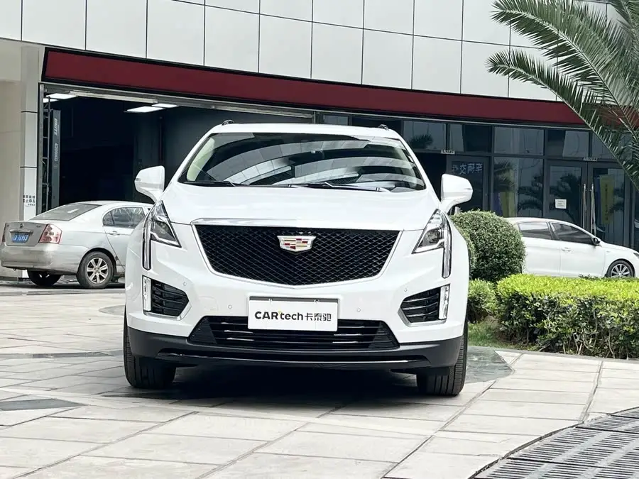 كاديلاك XT5 2023 2.0T دفع رباعي فئة برايم (إصدار بلاتينيوم)