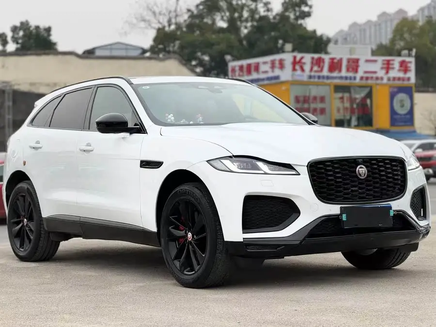 Jaguar F-PACE 2023 P250 R-Dynamic BLACK