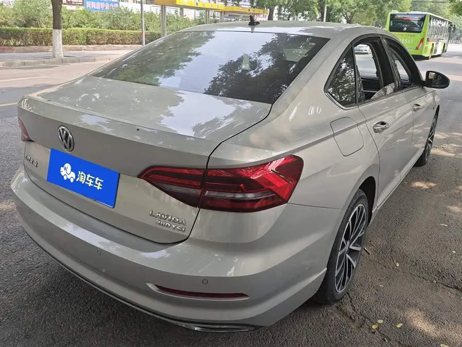 Lavida 2019 280TSI DSG Luxury Edition National VI