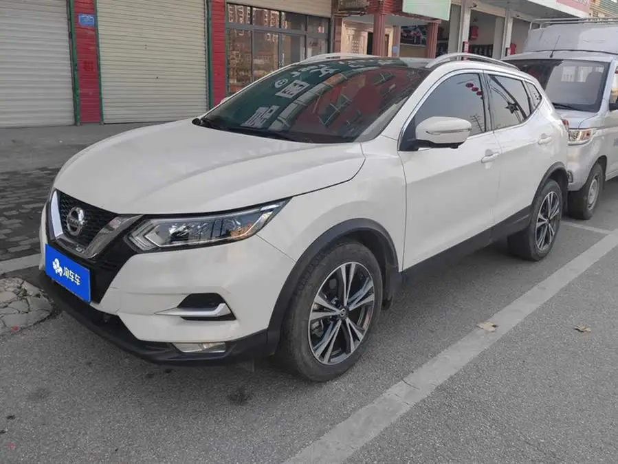 2021 نيسان قاشقاي 2.0 لتر CVT فئة فاخرة