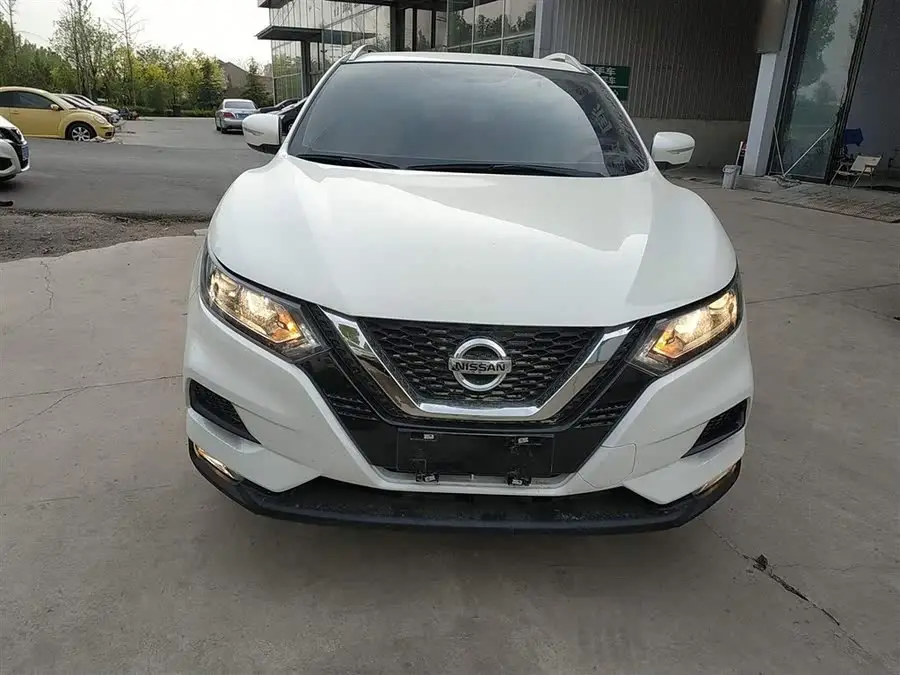 نيسان إكس-تريل 2019 2.0 لتر CVT نسخة ذكية