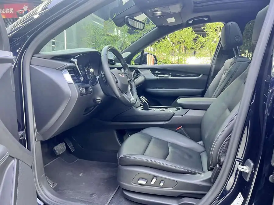 كاديلاك XT6 2020 28T نسخة الصوت الفاخر ذات الستة مقاعد والدفع الرباعي