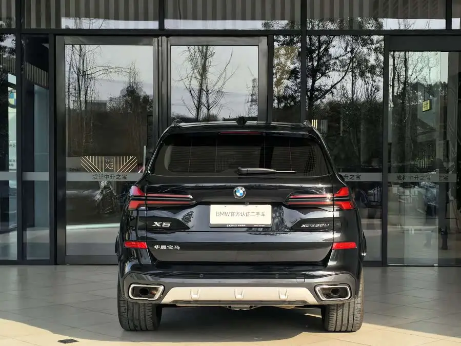 بي إم دبليو X5 2023 xDrive 30Li باقة M الرياضية الفاخرة