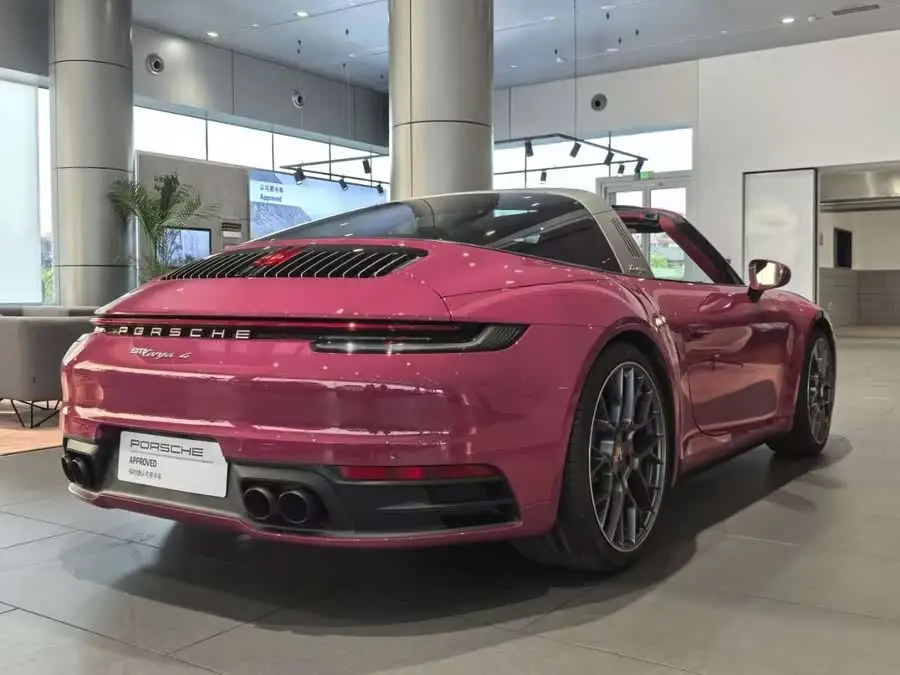 بورش 911 2023 طراز تارغا 4 3.0T