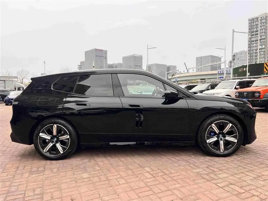 BMW iX 2022 xDrive40