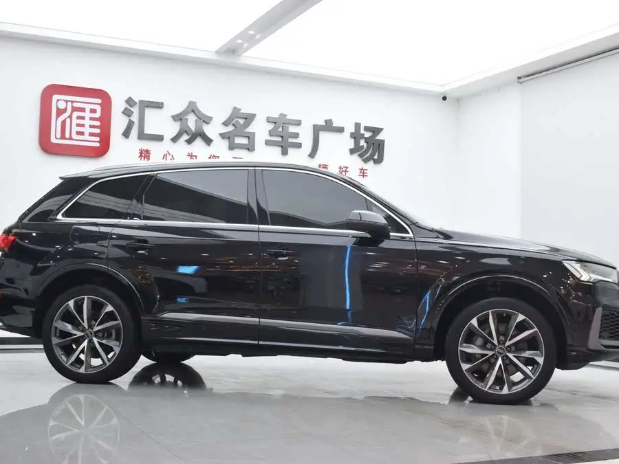 Audi Q7 2023 55 TFSI quattro S line Sport