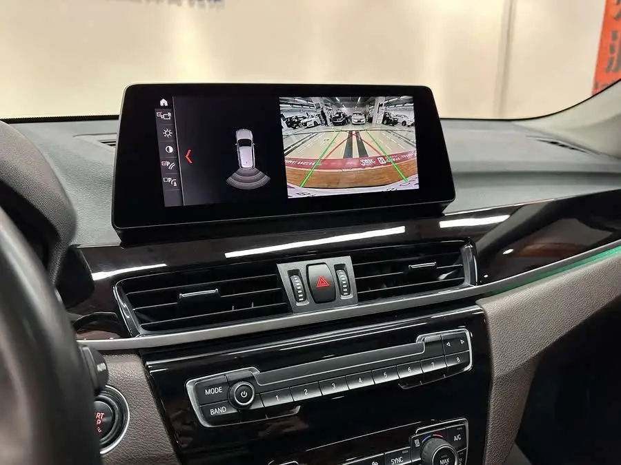 بي إم دبليو X1 2021 sDrive25Li النسخة الرائدة