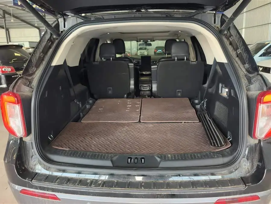 مستكشف 2020 إيكوبوست 285 نسخة الدفع الرباعي العصرية 6 مقاعد