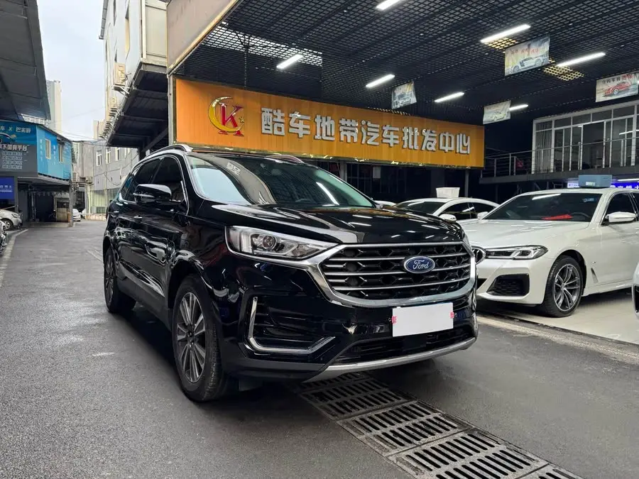 2021 Ford Edge PLUS EcoBoost 245 FWD Platinum 5-seater