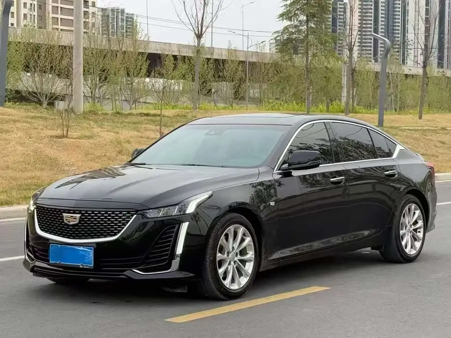 كاديلاك CT5 2023 28T الفاخرة (الإصدار القياسي)