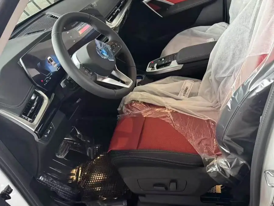 بي ام دبليو X1 2024 sDrive25Li حزمة تصميم X