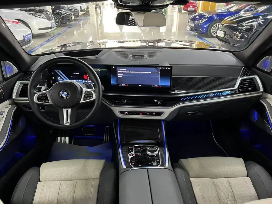 بي ام دبليو X7 2023 xDrive M60i